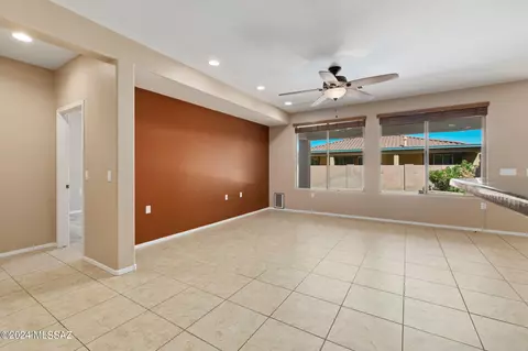 Living - 13899 E Carruthers St, Vail, AZ 85641 photo 2 of 7