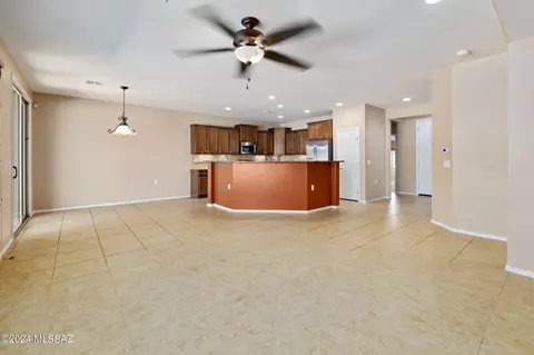 Living - 13899 E Carruthers St, Vail, AZ 85641 photo 4 of 7