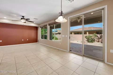 Living - 13899 E Carruthers St, Vail, AZ 85641 photo 5 of 7