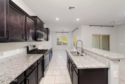 12031 E Becker Dr, Vail, AZ 85641 photo 9
