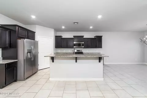 12031 E Becker Dr, Vail, AZ 85641 photo 8
