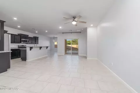 12031 E Becker Dr, Vail, AZ 85641 photo 7