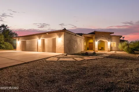 4225 N Gerhart Rd, Tucson, AZ 85745