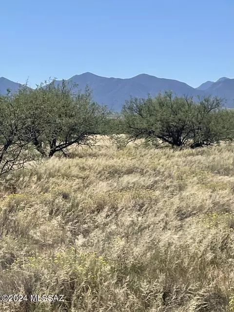 W Horse Ride Loop, Benson, AZ 85602