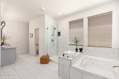 Bath - 2811 E Allen Rd, Tucson, AZ 85716 photo 4 of 6