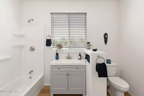 Bath - 2811 E Allen Rd, Tucson, AZ 85716 photo 3 of 6