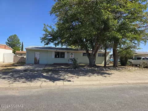 811 Douglas Ave, Willcox, AZ 85643