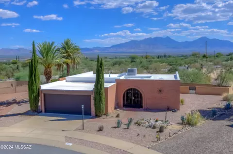313 W Rio-santa Cruz, Green Valley, AZ 85614
