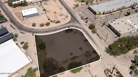 7631 N Business Park Dr, Tucson, AZ 85743