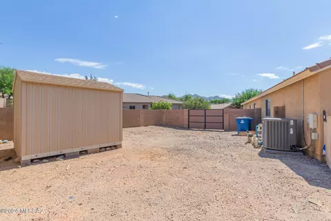 Exterior - 625 E Blue Rock Way, Vail, AZ 85641 photo 7 of 8