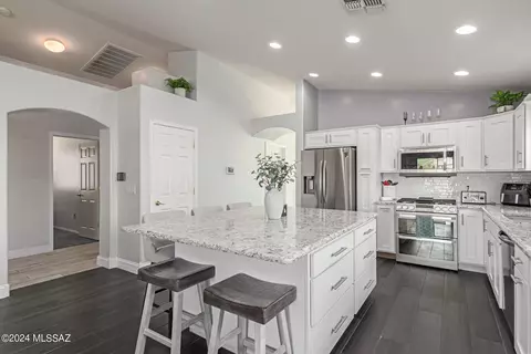 Kitchen - 625 E Blue Rock Way, Vail, AZ 85641 photo 2 of 3