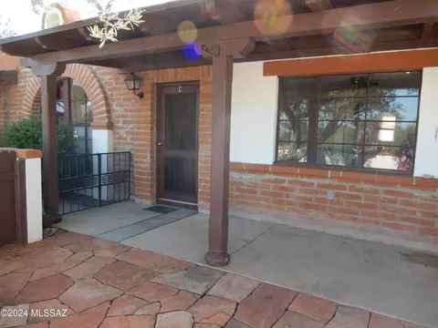 206 S La Canada C Dr, Green Valley, AZ 85614