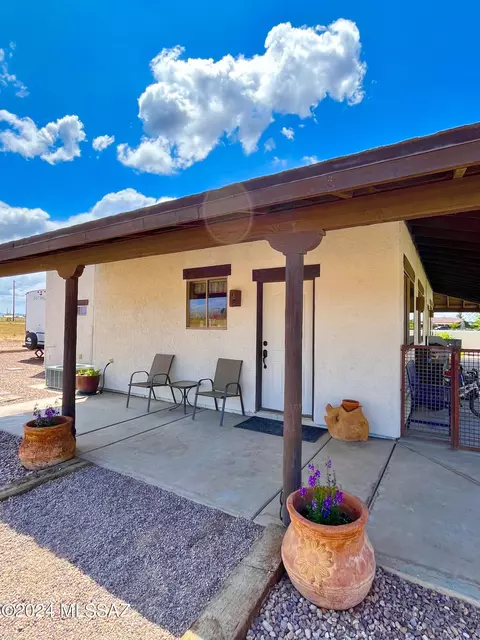 Exterior - 17 Marthas Ln, Elgin, AZ 85611 photo 5 of 15