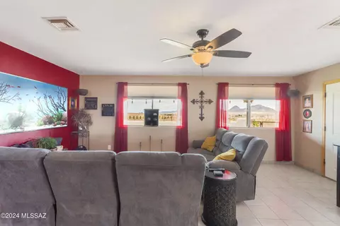 Living - 17 Marthas Ln, Elgin, AZ 85611 photo 2 of 2