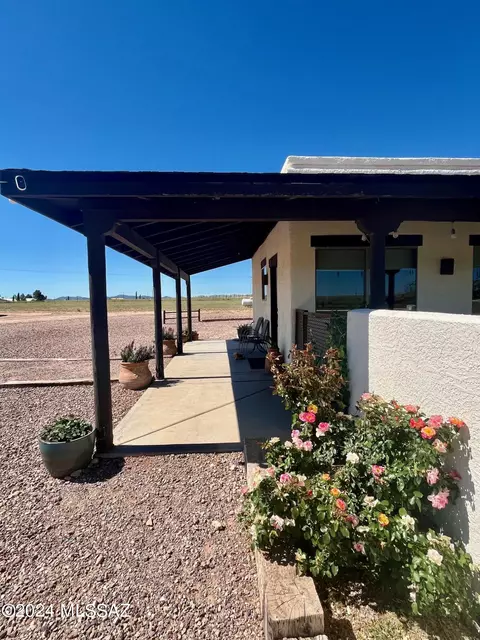 Exterior - 17 Marthas Ln, Elgin, AZ 85611 photo 7 of 15