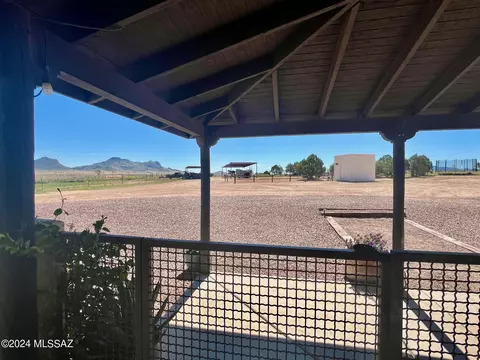 Exterior - 17 Marthas Ln, Elgin, AZ 85611 photo 6 of 15