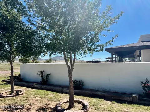 Exterior - 17 Marthas Ln, Elgin, AZ 85611 photo 1 of 15
