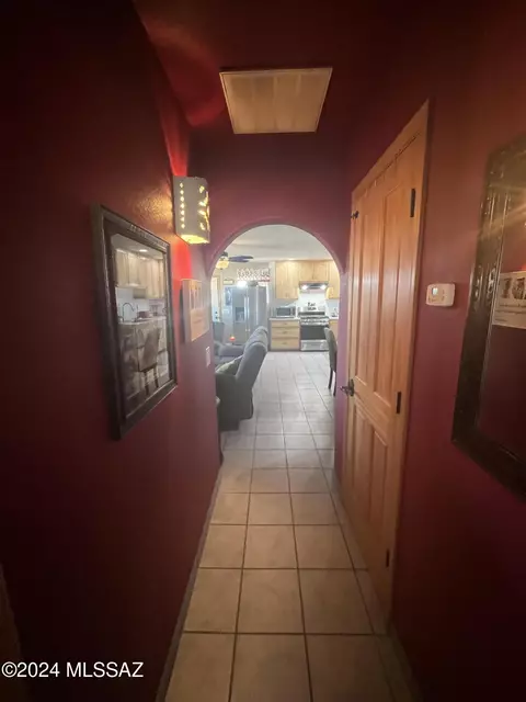 Entry Way - 17 Marthas Ln, Elgin, AZ 85611 photo 2 of 2