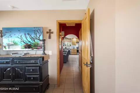 Entry Way - 17 Marthas Ln, Elgin, AZ 85611 photo 1 of 2