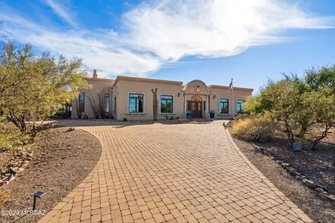 616 E Bent Branch Pl, Green Valley, AZ 85614