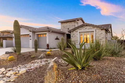 61604 E Quartzite Rd, Oracle, AZ 85623