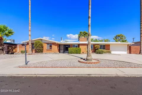 5739 E 14th St, Tucson, AZ 85711