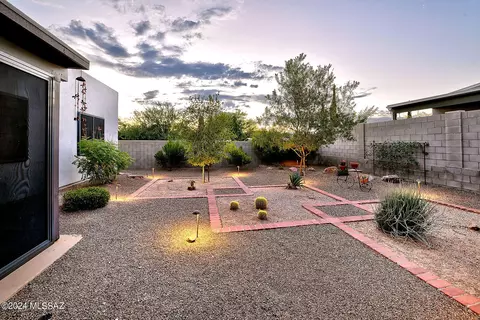 7582 E Chalkboard Ct, Tucson, AZ 85715 photo 27