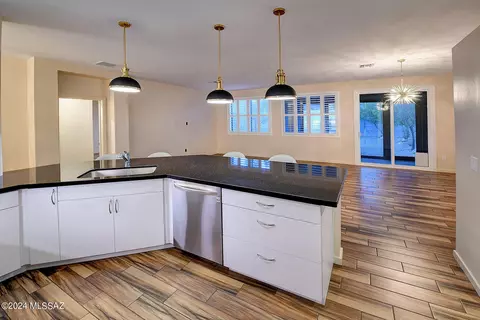 7582 E Chalkboard Ct, Tucson, AZ 85715 photo 10