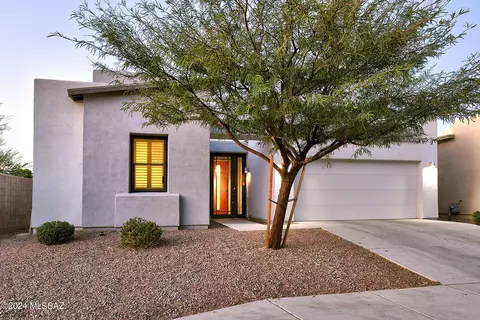 7582 E Chalkboard Ct, Tucson, AZ 85715 photo 2