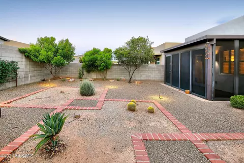 7582 E Chalkboard Ct, Tucson, AZ 85715 photo 26