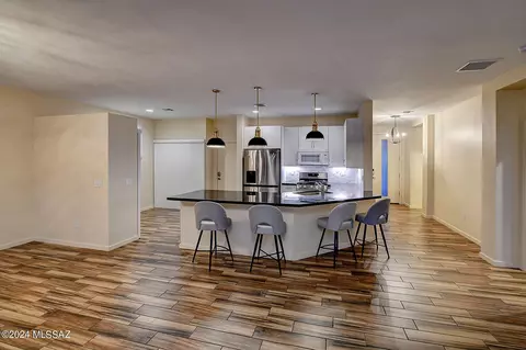 7582 E Chalkboard Ct, Tucson, AZ 85715 photo 4
