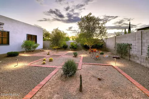7582 E Chalkboard Ct, Tucson, AZ 85715 photo 30