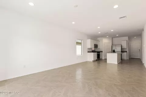 Living - 9787 E Gray Hawk Dr, Tucson, AZ 85730 photo 2 of 2