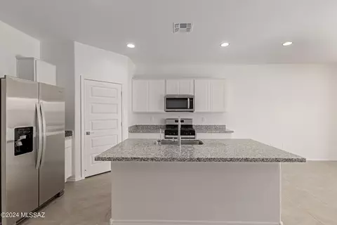 9781 E Gray Hawk Dr, Tucson, AZ 85730 photo 11