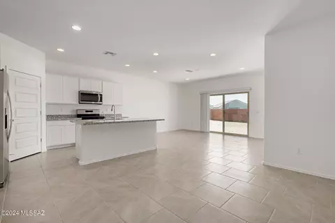 9781 E Gray Hawk Dr, Tucson, AZ 85730 photo 8