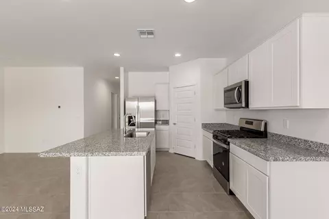 9781 E Gray Hawk Dr, Tucson, AZ 85730 photo 13