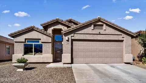39722 S Diamond Bay Dr, Tucson, AZ 85739
