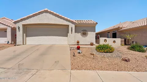 286 W Continental Vista Pl, Green Valley, AZ 85614