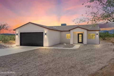 1864 Atajo Ct, Rio Rico, AZ 85648