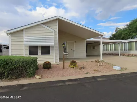 7740 W Edgestone St, Tucson, AZ 85735