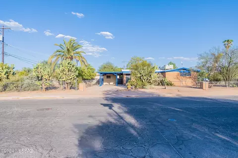 806 N Arcadia Ave, Tucson, AZ 85711