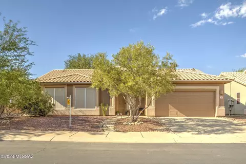 7160 W Yarbough Dr, Tucson, AZ 85743
