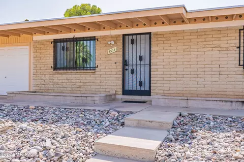 1511 Sleepy Hollow Pl, Tucson, AZ 85710