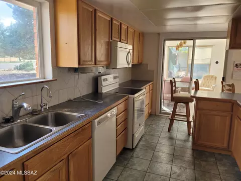 1013 E Christmas Tree Ln, Pearce, AZ 85625 photo 5