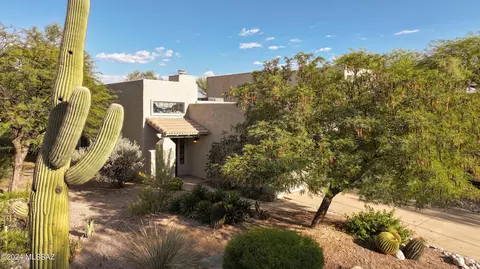 140 N Champagne Pl, Tucson, AZ 85745