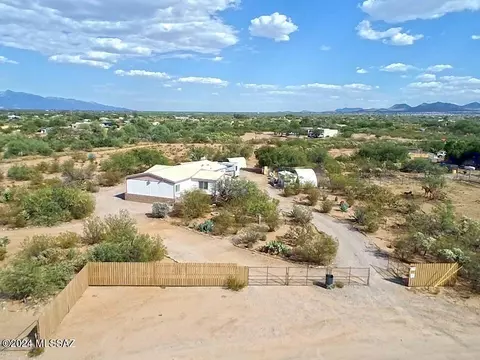 322 N Brahma Rd, Vail, AZ 85641
