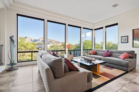 10855 N Summer Moon Pl, Oro Valley, AZ 85737