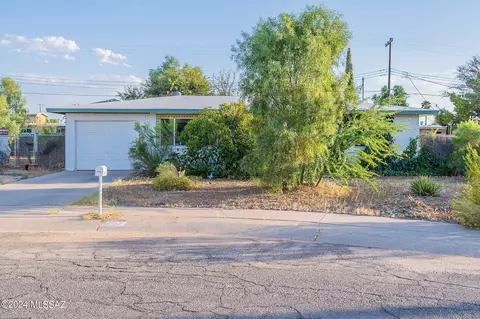 6732 E 39th St, Tucson, AZ 85730