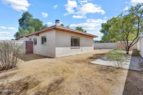 Exterior - 3738 E Dover Stra, Tucson, AZ 85706 photo 4 of 4