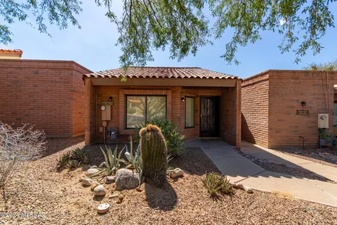 1678 W Dalehaven Cir, Tucson, AZ 85704